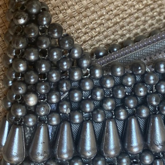 Pearl Embroidered vintage purse - Picture 5 of 8